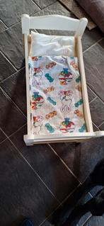 Leuk houten poppenbedje met beddengoed, Ophalen, Gebruikt, Ledikant