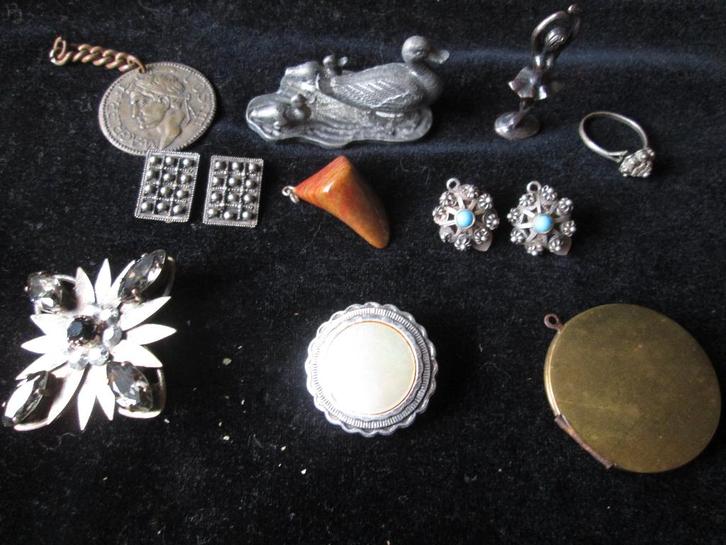 Snuisterijen Broches Oorbellen Balletdanseres Eendjes Hanger, Antiek en Kunst, Curiosa en Brocante, Ophalen of Verzenden