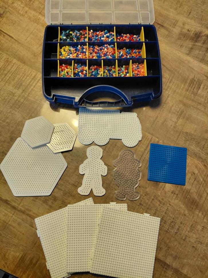 Strijkkralen en vormen, Hobby en Vrije tijd, Gezelschapsspellen | Overige, Gebruikt, Ophalen of Verzenden
