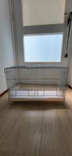Vogelkooi wit.  Met deurtjes die je omhoog moet schuiven, Dieren en Toebehoren, Vogels | Hokken en Kooien, Ophalen, Gebruikt, Metaal