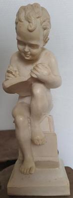 Beeld sculptuur jongen boek erg oud uniek gaaf, Antiek en Kunst, Kunst | Beelden en Houtsnijwerken, Ophalen of Verzenden
