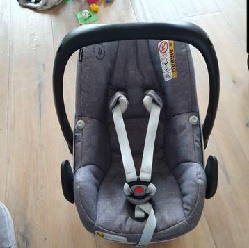 Maxi cosi pebbles plus grijs met isofix base  beschikbaar voor biedingen