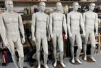 5 complete mannelijke etalagepoppen van MOCH figuren köln, Verzamelen, Poppen, Ophalen