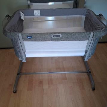 Chicco next to me Magic Evo + 2 hoeslakens beschikbaar voor biedingen