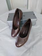 gabor pump, Ophalen of Verzenden, Zo goed als nieuw, Beige