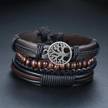 Set Van 4 Heren Armbanden / Zwarte Bruine beschikbaar voor biedingen