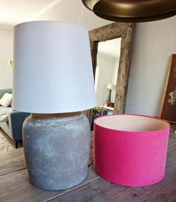 Kruiklamp met 2 Kappen - Roze & Crème beschikbaar voor biedingen