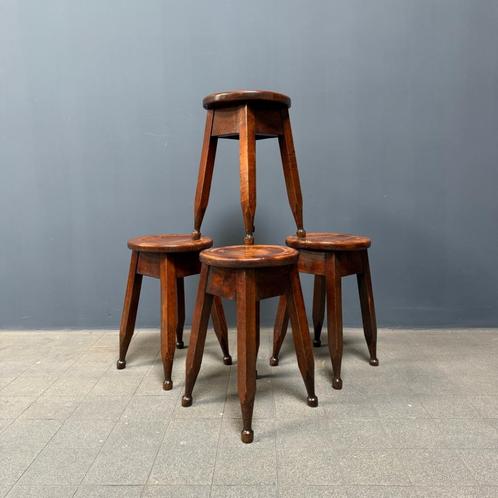 Antieke set van vier Engelse Arts & Crafts krukken oud uniek, Antiek en Kunst, Antiek | Meubels | Stoelen en Banken, Ophalen