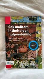 Seksualiteit, intimiteit en hulpverlening, Mathieu Heemelaar, Ophalen of Verzenden, Zo goed als nieuw