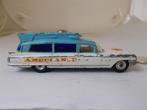 1965 Corgi Toys 437 SUPERIOR CADILLAC AMBULANCE (Opknapper!), Hobby en Vrije tijd, Modelauto's | 1:43, Ophalen of Verzenden, Gebruikt