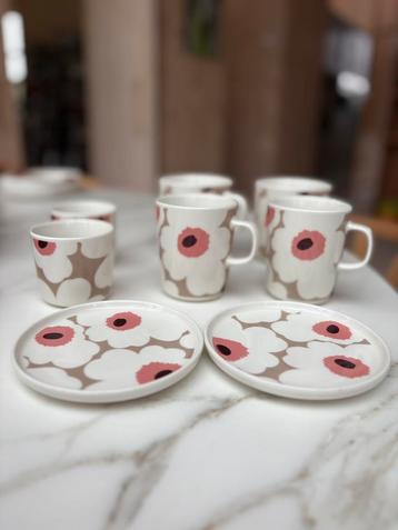 Nog nieuw: 8x Marimekko servies Unikko beige-roze beschikbaar voor biedingen