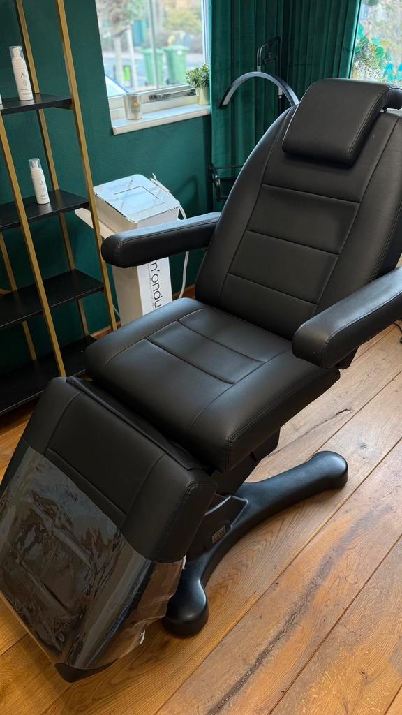 Behandelstoel -salon apparatuur (alles op foto’s), Huis en Inrichting, Stoelen, Zo goed als nieuw, Overige kleuren, Ophalen of Verzenden