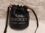Marc Jacobs bucket tas., Sieraden, Tassen en Uiterlijk, Tassen | Damestassen, Ophalen of Verzenden, Zo goed als nieuw, Zwart, Schoudertasje
