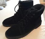 Damesenkellaarzen espirit suede, 38 1x gedragen, Kleding | Dames, Schoenen, Zwart, Lage of Enkellaarzen, Ophalen of Verzenden
