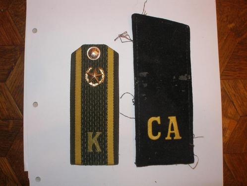 Twee schouderstukken Sovjet-Unie, Verzamelen, Militaria | Algemeen, Landmacht, Embleem of Badge, Overige gebieden, Ophalen of Verzenden