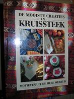 De mooiste kruissteekpatronen uit de hele wereld! Ook DMC, Ophalen of Verzenden, Zo goed als nieuw, Handborduren, Patroon