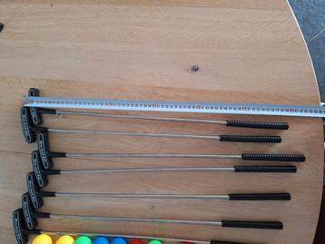 Kinder golfspel met plastic balletjes beschikbaar voor biedingen