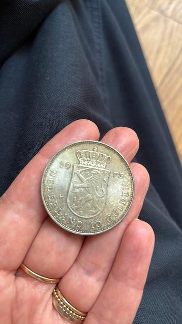Zilveren Juliana munten: 10 Gulden & Rijksdaalders beschikbaar voor biedingen