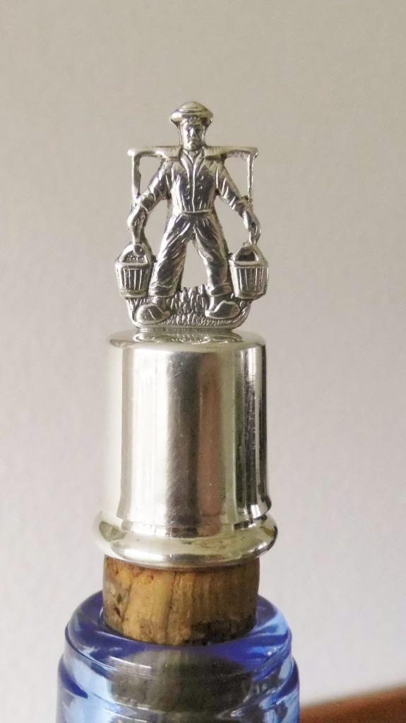 Antieke zilveren flessenstop met schenktuit., Antiek en Kunst, Antiek | Goud en Zilver, Zilver, Ophalen of Verzenden