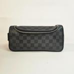 Louis Vuitton Damier Grafiet Toilettas N47625 2009, Louis Vuitton, Gebruikt, Support@louisvuitton.com, 2 Rue du Pont Neuf
75001 Paris
France
