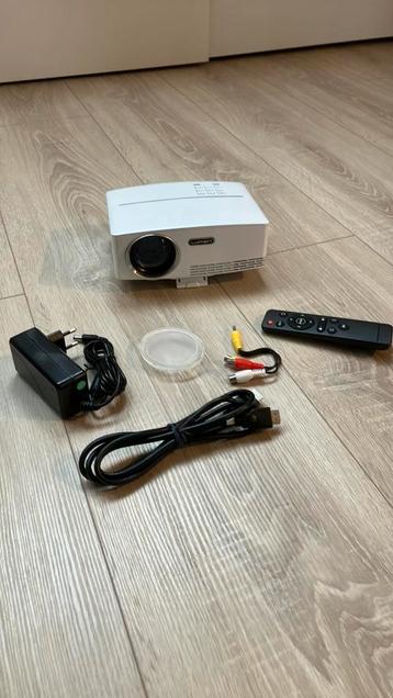 Mini beamer Lumeri beschikbaar voor biedingen