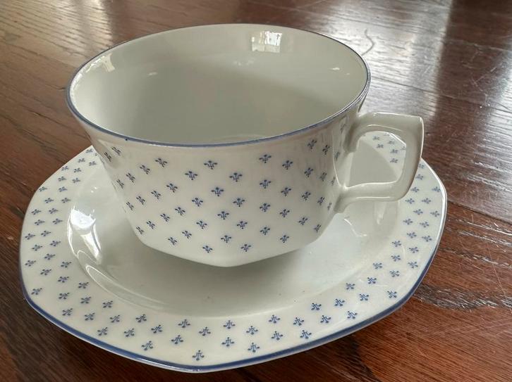 Seltmann Weiden Bavaria Aurelia theekop met schotel, Verzamelen, Porselein, Kristal en Bestek, Zo goed als nieuw, Kop en/of schotel