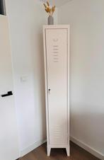 Witte lockerkast metaal – 195x35x35 cm, Ophalen, Zo goed als nieuw