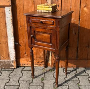 Nachtkast Frankrijk hal kastje origineel 40 x 32,5 x 79 cm beschikbaar voor biedingen