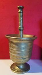 18e eeuwse bronzen vijzel met stamper bronze mortar pestle, Ophalen of Verzenden, Brons