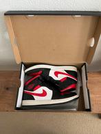 Air jordan 1 mid rood, Kleding | Heren, Schoenen, Overige kleuren, Nike, Ophalen of Verzenden, Sneakers of Gympen