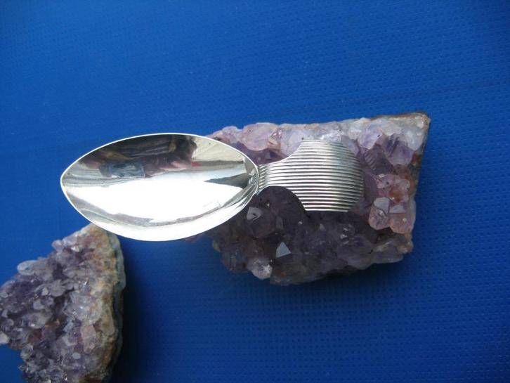 Zilveren theeduimpje gemaakt met Friese draad techniek, Antiek en Kunst, Antiek | Goud en Zilver, Zilver, Verzenden