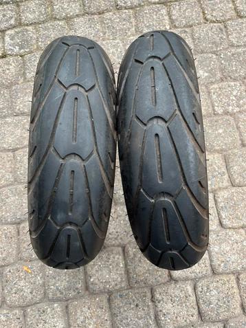 Twee scooter banden 120 70 12 beschikbaar voor biedingen