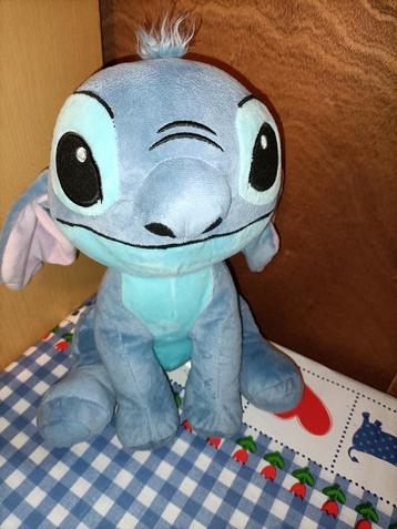 Stitch knuffel Disney Play by Play 27 cm groot  beschikbaar voor biedingen