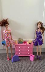 Mattel - Barbie en make-up kast, Kinderen en Baby's, Speelgoed | Poppen, Ophalen of Verzenden, Zo goed als nieuw, Barbie