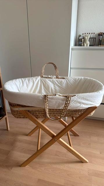 Baby wieg beschikbaar voor biedingen