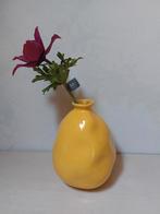 Vaas keramiek lichtgeel H20 + zijden bloem Silka vaas Nieuw, Huis en Inrichting, Overige kleuren, Aardewerk of Porselein, Nieuw