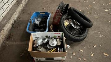 Derbi onderdelen beschikbaar voor biedingen