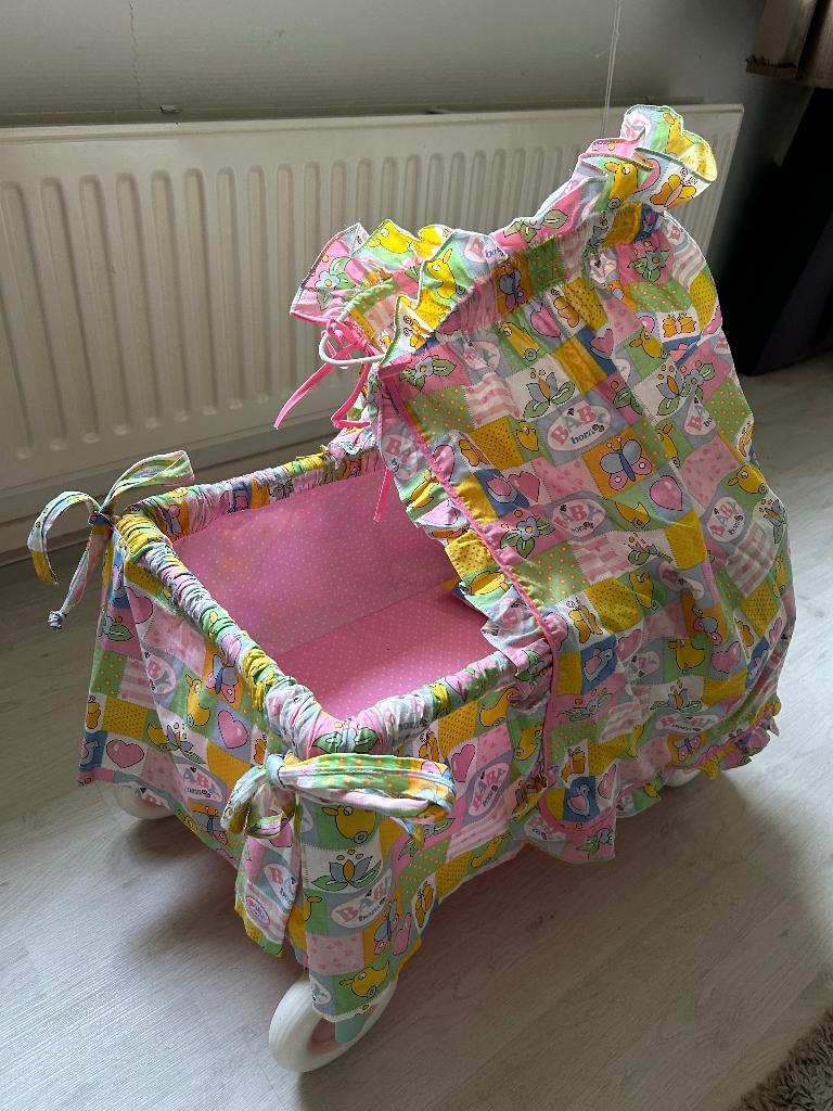 Babyborn wieg met wieltjes., Ophalen, Gebruikt, Babypop