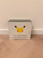 Celebrations etb Pokemon ( SEALED ), Verzenden, Zo goed als nieuw, Lamp