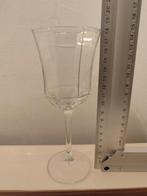 Alleen ophalen - octime wijnglazen 18,3cm vintage luminarc, Huis en Inrichting, Keuken | Servies, Ophalen, Glas, Overige stijlen