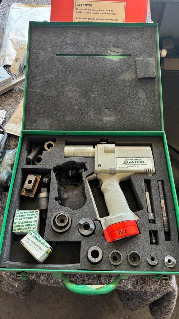 Accu-Ponsmachine - Greenlee Gator LS60, Doe-het-zelf en Verbouw, Gereedschap | Overige machines, Ophalen
