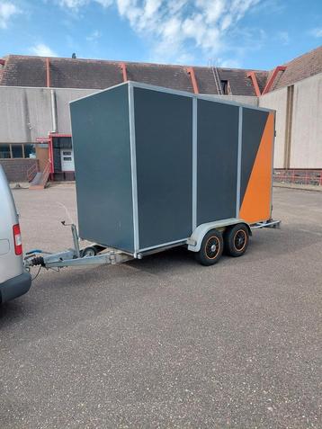 Hapert K2000 gesloten aanhangwagen beschikbaar voor biedingen