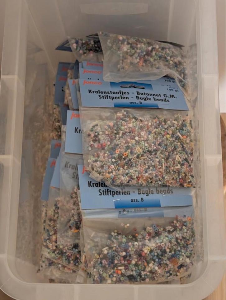 Partij Kralen Zakjes - Nieuw in Verpakking + Bak, Hobby en Vrije tijd, Kralen en Sieraden maken, Nieuw, Kraal, Ophalen of Verzenden