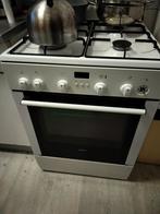 Fornuis gratis aftehalen, Witgoed en Apparatuur, Fornuizen, Zo goed als nieuw, Gas, Vrijstaand, 4 kookzones