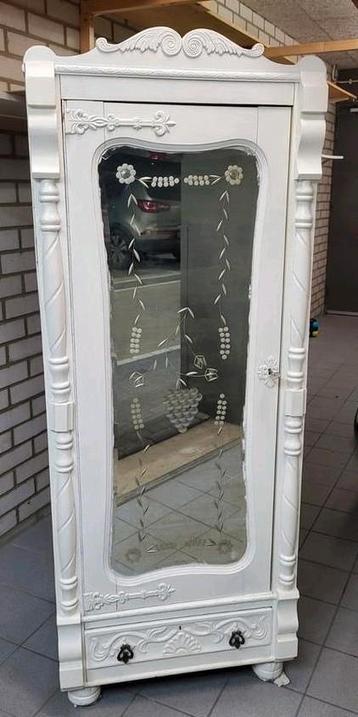 Brocante kastje spiegeldeur spiegelkast meidenkast druif wit beschikbaar voor biedingen