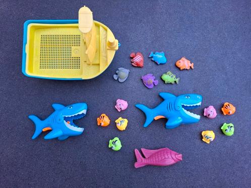 Speelgoed zwembadje - visjes - boot - haai, Kinderen en Baby's, Speelgoed | Buiten | Los speelgoed, Zo goed als nieuw, Ophalen of Verzenden