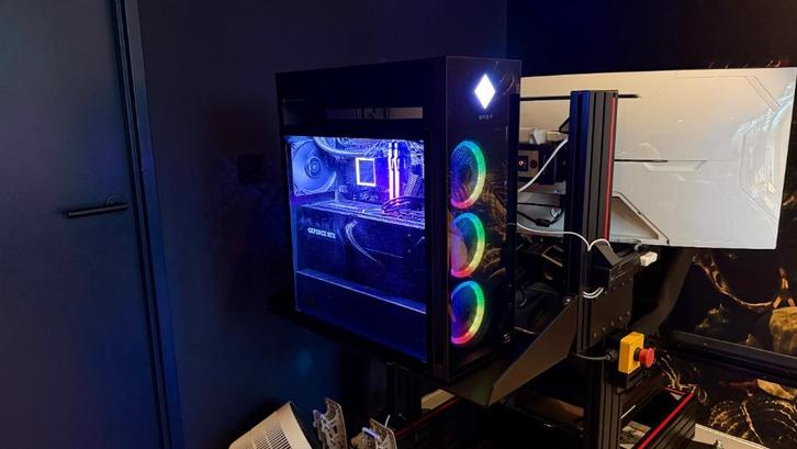 HP OMEN 45L GT22-1999nd – Ryzen 9 7950X3D · GeForce RTX 4090, Computers en Software, Desktop Pc's, Zo goed als nieuw, 4 Ghz of meer
