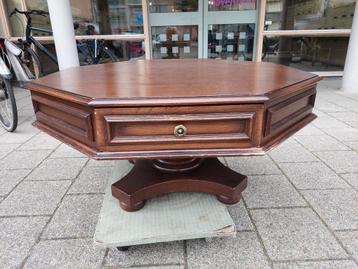 Salontafel beschikbaar voor biedingen