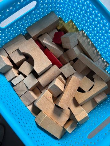 Houten blokken beschikbaar voor biedingen