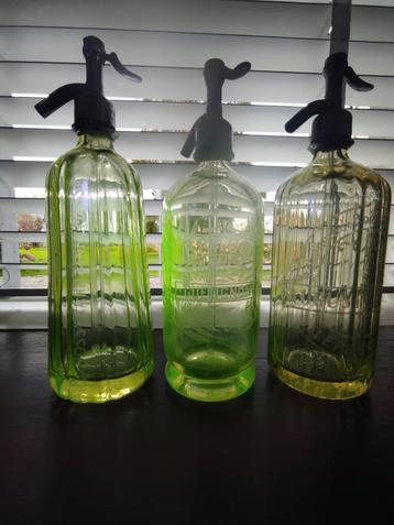 Franse siphon spuitwaterfles annagroen uraniumglas 3 stuks beschikbaar voor biedingen